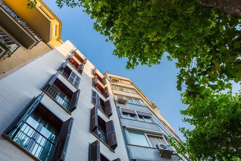 Lodging Sagrada Familia Rossellon 0*, Barcelona Spain