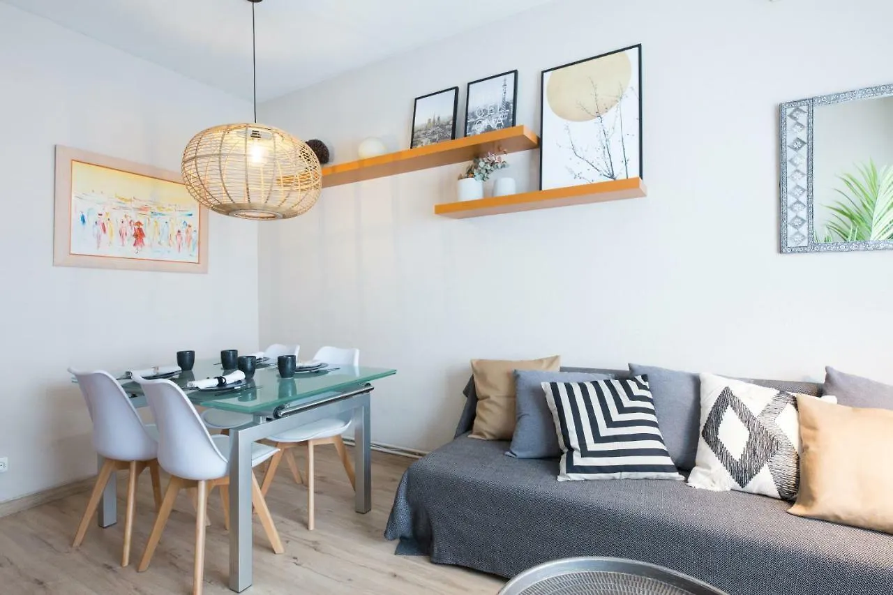 Lodging Sagrada Familia Rossellon Barcelona